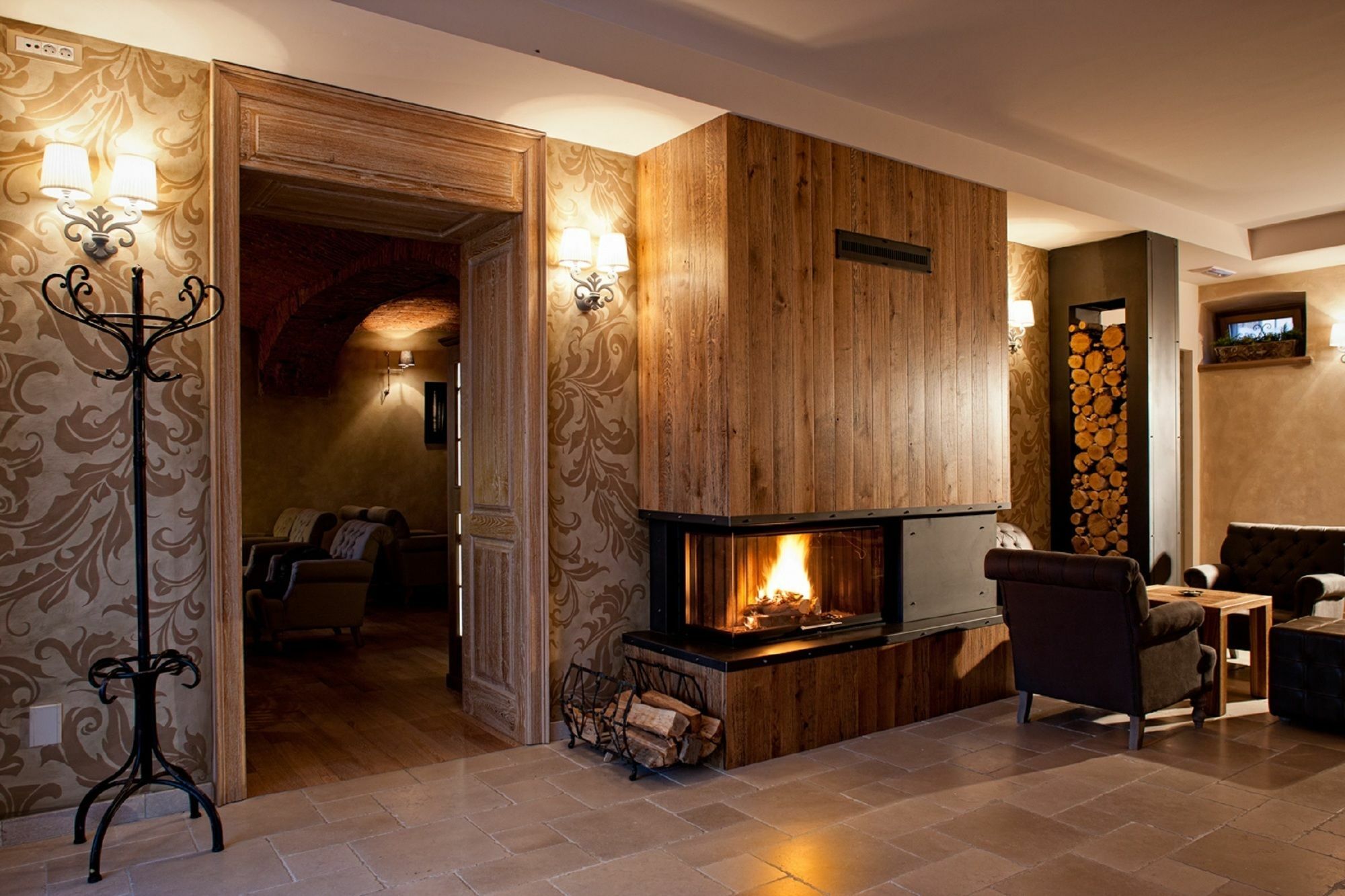 Dvor Tacen Bed & Breakfast 4*